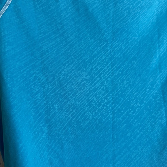 Champion Semi Fitted Athletic T-shirt Top Womens Size Medium Turquoise Quick Dry - Picture 6 of 8